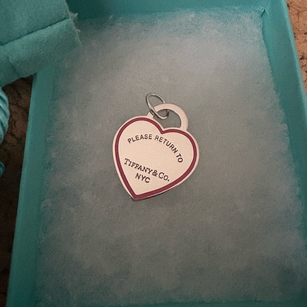 Tiffany & Co. Heart Tag with pink outline. Silver 925.